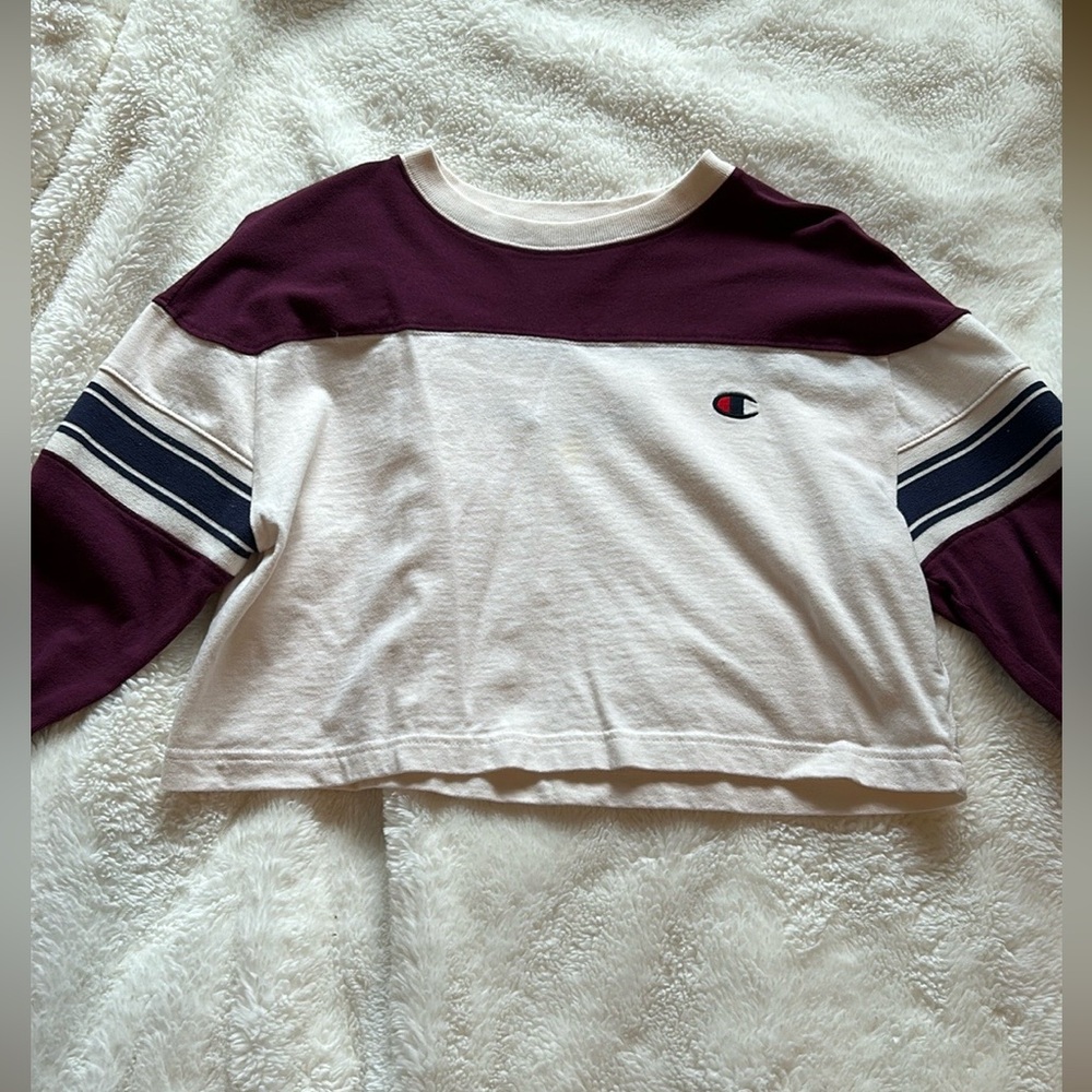 Champion Cropped Long Sleeve from Pacsun!